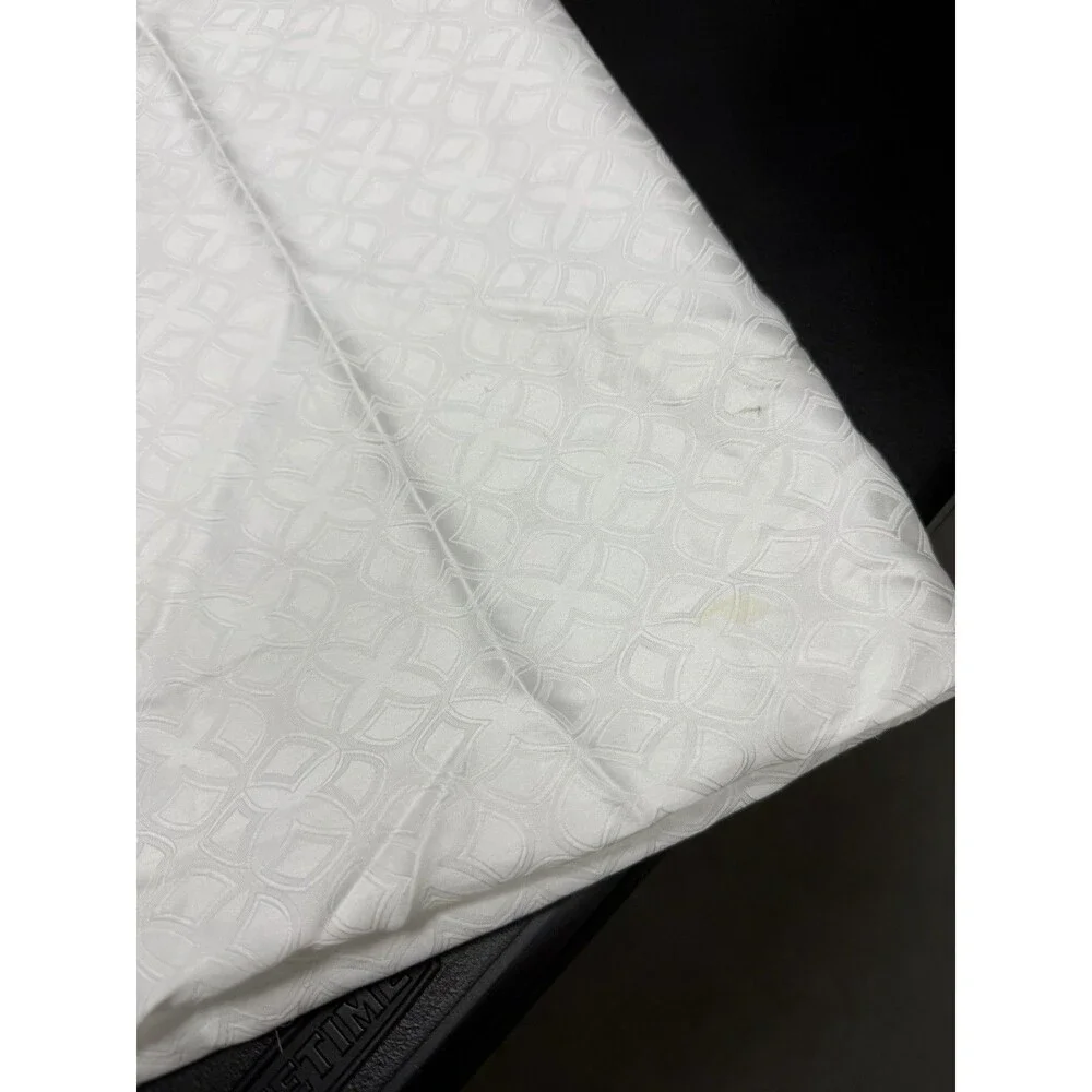 $2277 SFERRA Italy Giza 45 Jacquard Quatrefoil Full/Queen Duvet Cover White